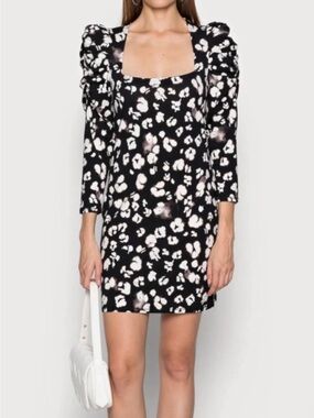 Ted Baker London Puff Sleeve Dress (Fits like Size 6)